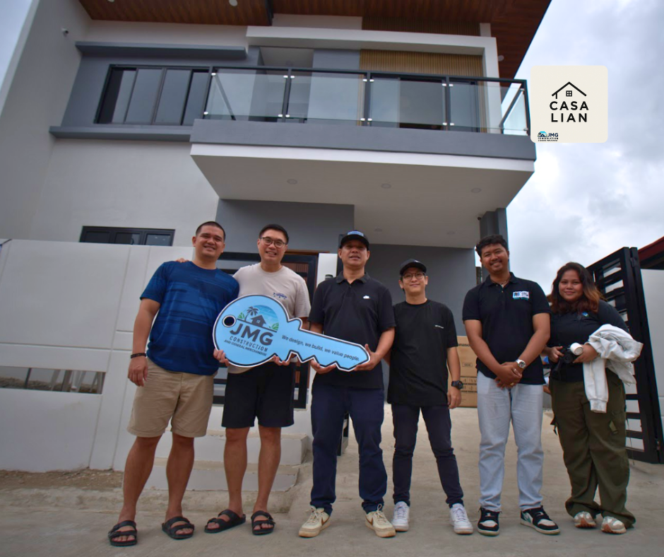Casa Lian modern house front elevation