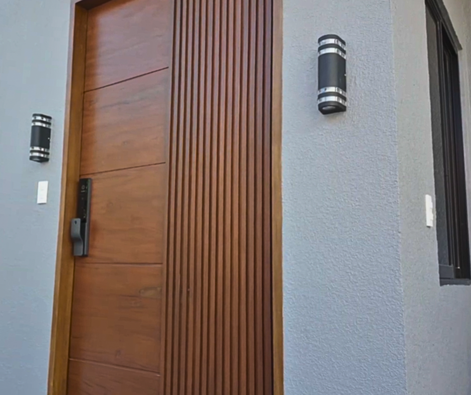 Casa Lian modern main door entry